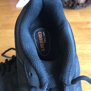 Black non slide slip resistant sneakers